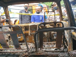 Belajar dari Kasus Mobil Dibakar Tetangga Gegara Parkir Sembarangan: Parkir Juga Butuh Etika