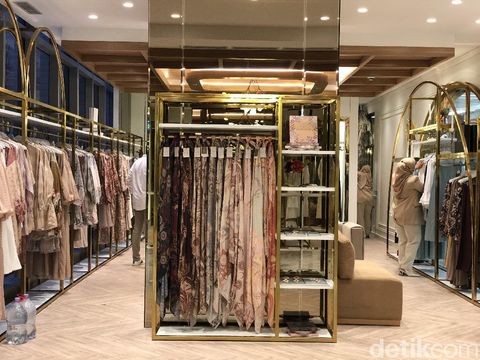 Wearing Klamby membuka gerai di Plaza Indonesia.