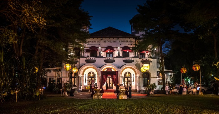 5 Restoran Keren Ini Menempati Bangunan Bersejarah Era Kolonial di Jakarta 5 Restoran Keren Ini Menempati Bangunan Bersejarah Era Kolonial di Jakarta