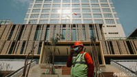 Dalam proyek renovasi gedung Sarinah memang relief itu akan menjadi daya tarik utama dari gedung tersebut. Meskipun masih menjaga fungsi utamanya yakni sebagai pusat perbelanjaan produk lokal.