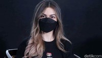 Ariel mengubah penampilannya menjadi layaknya selebgram atau influencer ibukota. Pool/Noel/detikFoto.