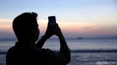 Berburu Matahari Terbenam di Pantai Sebalang Lampung