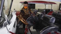 Diketahui, sejumlah mobil listrik klasik itu hadir guna mendukung sektor pariwisata di Kota Solo.  