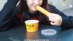 Cantiknya Dilraba Dilmurat, Aktris China yang Doyan Jajan Burger
