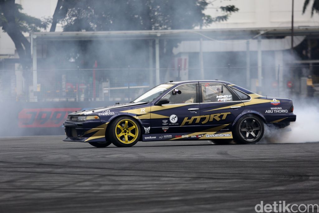 Drifter muda 11 tahun Firenze Akello (Firo)
