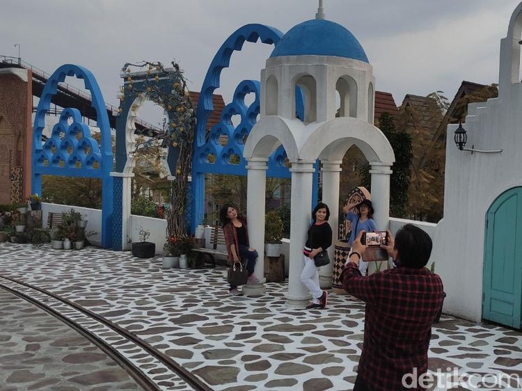 Foto: Kirain Santorini, Ternyata Dusun Semilir Semarang