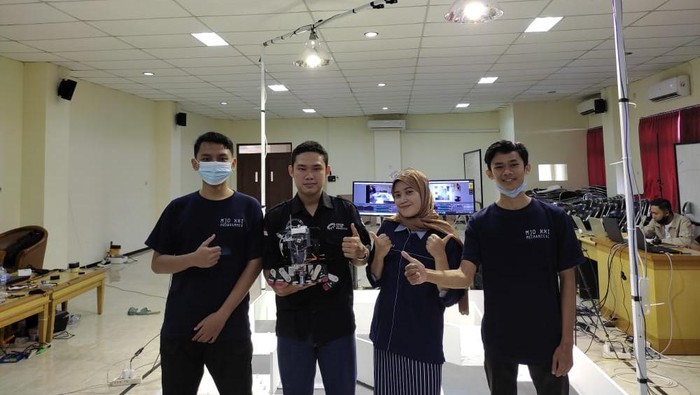 Empat Mahasiswa UMP Ciptakan Robot SAR, Bisa Evakuasi Korban dan Padamkan Api