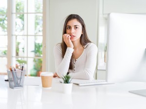 Kekasih Mendiamkan dan Tidak Mau Balas Pesan, Harus Bagaimana?