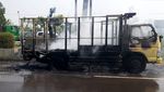 Ludes! Ini Penampakan Truk yang Terbakar di Depan SPBU Sidoarjo