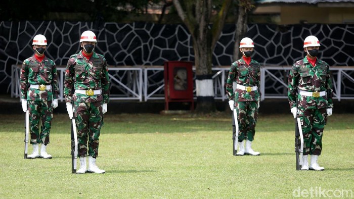 Pasukan TNI-Polri menggelar gladi kotor jelang pelaksanaan upacara Hari Kesaktian Pancasila. Kegiatan itu digelar di kawasan Museum Pancasila Sakti.