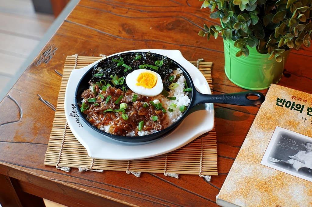 Kpopers! Ini 5 Kafe Korea yang Asyik Buat Nongkrong Sambil Makan