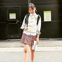 Setelah Hometown Cha Cha Cha, Kim Min Seo akan membintangi Young Lady and Gentleman. Namun, drama Korea itu menjadi kontroversi sebelum penayangannya karena Kim Min Seo dikisahkan berumur 13 tahun dan memiliki hubungan dengan pria berumur 27 tahun. Foto: dok. Instagram actress_minseo