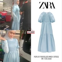 Tampil dengan dress panjang berwarna biru, Lesti Kejora terlihat mempesona. Dress dengan rok ruffle itu memiliki lengan balon yang pendek. Poplin Panelled Midi Dress keluaran Zara dibanderol dengan harga sekitar Rp 729 ribu. Untuk menutupi tangannya, Lesti tampak menambahkan manset berwarna senada. Foto: Instagram/@lesti.fashion