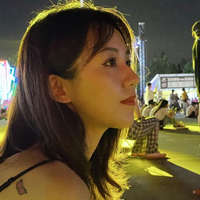 Masalah ini sendiri sudah dijelaskan oleh Gina. Ia mengakui kesalahannya karena membuat kode QR untuk menerima donasi. Tapi wanita 28 tahun tersebut mengatakan tidak tahu hal itu melanggar hukum. Ia juga mengelak disebut melakukan penipuan. Foto: Instagram @gina7_