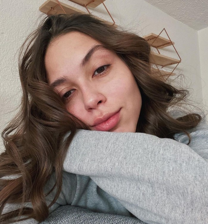 Luisa Rubino, Bintang Narcos Mexico Season 3 Pamer Perut Langsing