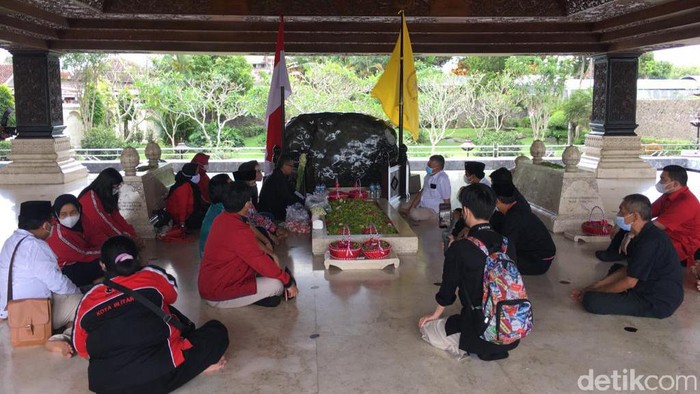 makam bung karno