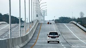 Menjajal Tol ke Bandara Kertajati yang Bakal Rampung