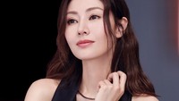 Duh, nggak terlihat seperti ibu-ibu berusia 51 tahun ya? Dok. Instagram