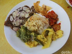 Lamak Bana! Nasi Padang di Sekitaran Jakarta