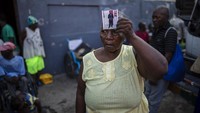 Tak hanya sulit mengakses layanan dasar seperti sarana air minum dan listrik, kini warga Haiti dihadapkan pada ancaman penculikan yang disinyalir dilakukan kelompok-kelompok tertentu di Ibu Kota. AP Photo/Rodrigo Abd. 
