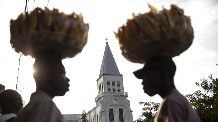Nasib warga Haiti jadi sorotan usai AS deportasi ribuan warga negara tersebut. Terlebih situasi di Ibu Kota Haiti kian tak menentu dibayangi ancaman penculikan.