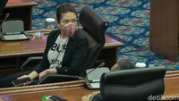 Rapat hanya dihadiri Fraksi PDIP dan PSI. Sementara, 7 fraksi lainnya tidak hadir karena memboikot acara tersebut.