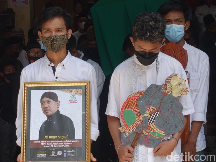 Pelepasan Jenazah Dalang Ki Bayu Sugati