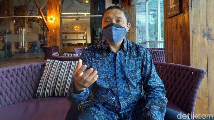 Ketua Perhimpunan Hotel dan Restoran Indonesia (PHRI) Jatim Dwi Cahyono mengatakan, medical tourism atau wisata medis di Surabaya tepat untuk dimulai. Sebab, terdapat banyak fasilitas yang mendukung wisatawan. Seperti keahlian dokter, RS dan akomodasi.