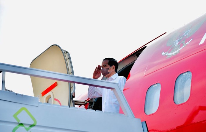 Presiden Jokowi terbang ke Riau. (Laily Rachev - Biro Pers Sekretariat Presiden)