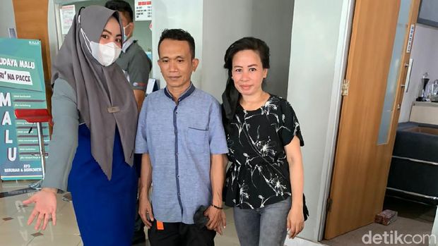 Pria di Makassar beli mobil pakai uang koin.