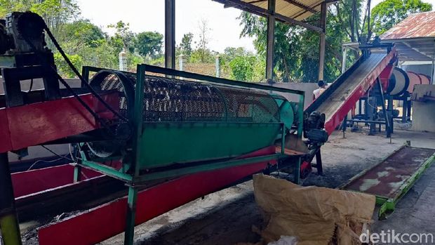 sampah jadi briket di ponorogo