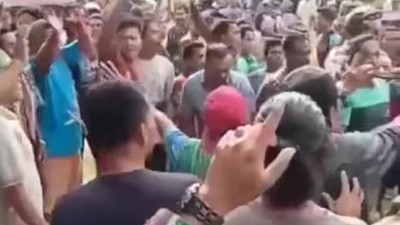 Momen Warga Aceh Ngamuk di Lokasi Vaksin-Pukul Dokter Wanita