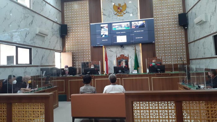 Sidang pemeriksaan saksi terdakwa Adam Ibrahim terkait kasus hoax babi ngepet