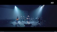 Pertunjukan virtual itu digelar dalam rangka memperingati karier bermusiknya yang telah menginjak usia 10 tahun. Foto: dok. Screenshot Tulus - Terlalu Rindu