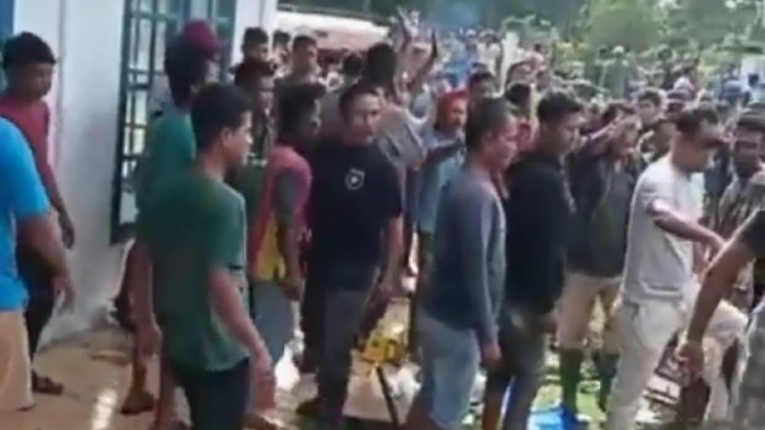 Warga acak-acak lokasi vaksinasi Corona di Aceh (dok. Istimewa)