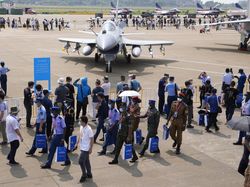 Wow, Pesawat Amfibi Terbesar Dunia Mejeng di Airshow China