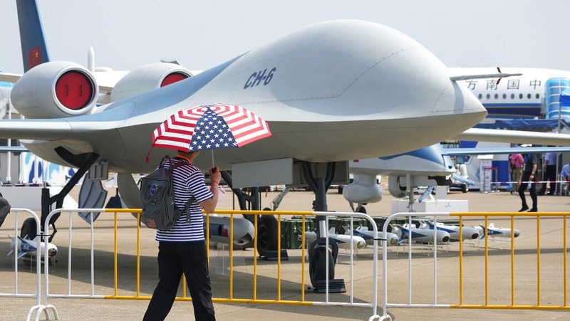 China kembali menggelar airshow usai tertunda setahun karena pandemi. Ratusan pesawat dipamerkan di sana, salah satunya pesawat amfibi terbesar di dunia.