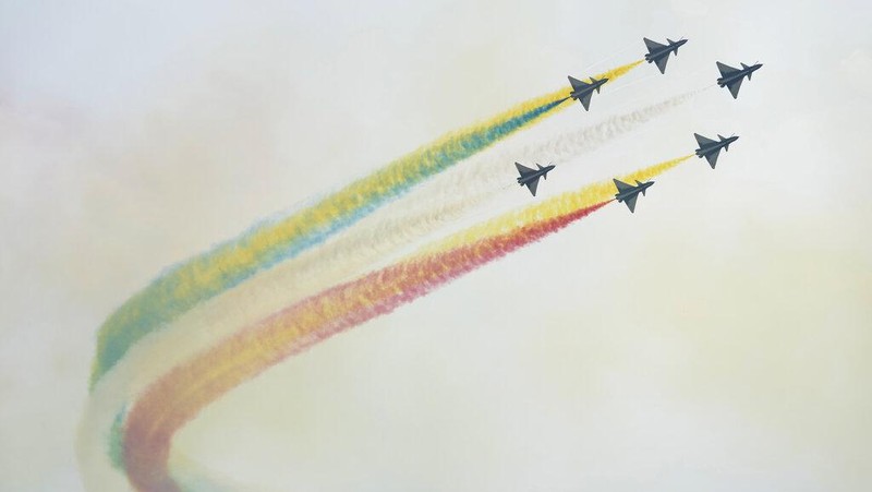 China kembali menggelar airshow usai tertunda setahun karena pandemi. Ratusan pesawat dipamerkan di sana, salah satunya pesawat amfibi terbesar di dunia.