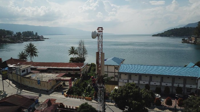 Sebanyak 70 desa di 28 kecamatan dan tujuh kabupaten yang berada di kawasan Danau Toba, Sumatera Utara, telah diselimuti 4G XL Axiata.