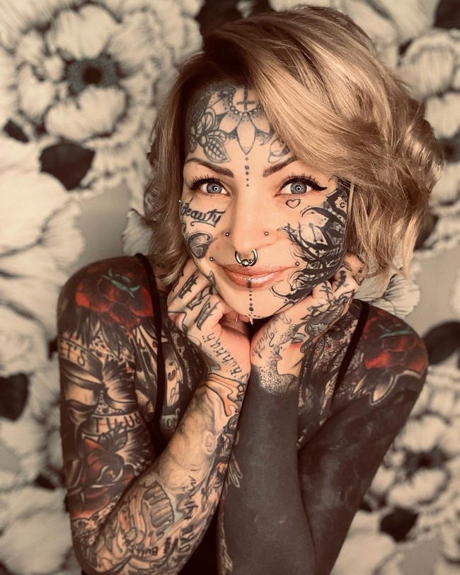 Aku pikir orang tidak seharusnya menilai dari penampilan. Sikap adalah yang paling penting, bukan hal lain, Foto: Instagram @aleksandrajasmin