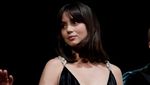 Ana de Armas Sexy In Black di Hadapan Pangeran Charles