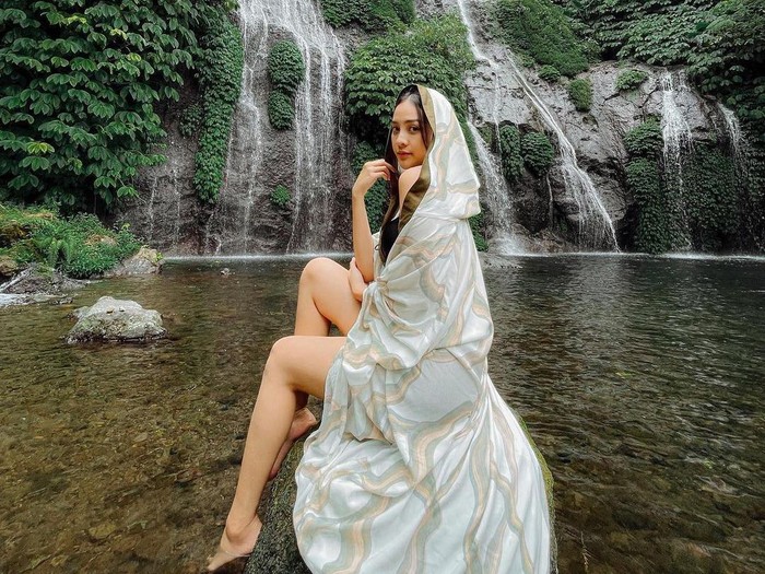 Anya Geraldine Anya Geraldine