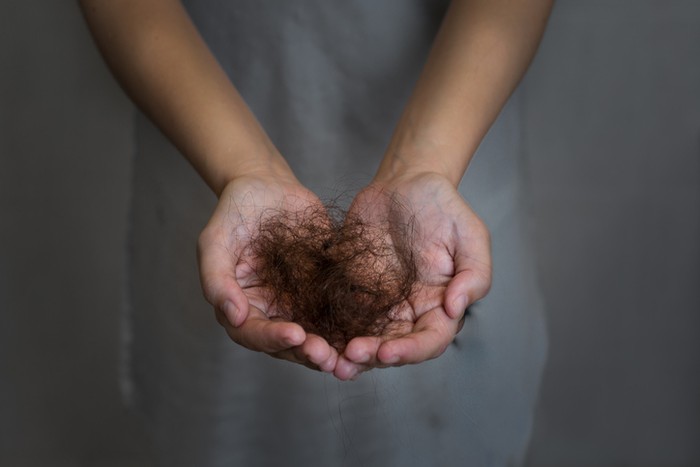 Efek Rambut Rontok Setelah Vaksin Efek Rambut Rontok Setelah Vaksin, Bisa Diatasi dengan Masker Rambut dari Bahan Alami