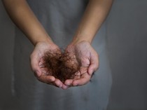 3 Cara Cegah Rambut Masuk ke Saluran Air