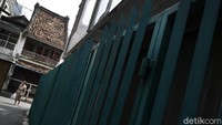 Saat ini bangunan tempo dulu sudah banyak beralih fungsi, nampaknya keinginan Pemda DKI untuk merevitalisasi kawasan ini bukan perkara mudah. Dikhy Sasra