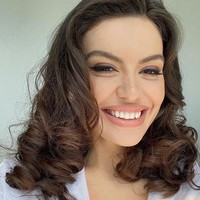 Ina kini lebih banyak menghabiskan waktunya di New York, karena dia tinggal dan bekerja di sana. Foto: dok: Instagram/@inadajcireal