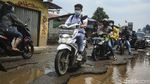 Sadis! Masih Ada Jalan Kayak Gini di Bogor