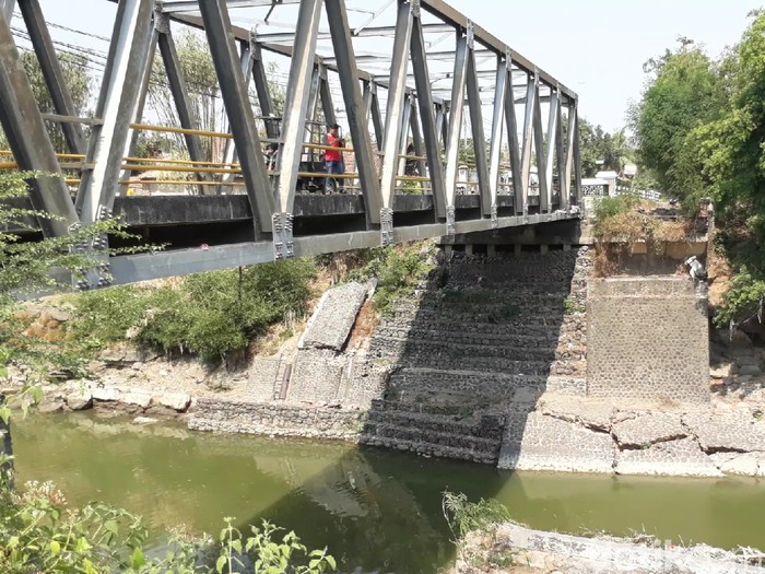 Jembatan Pemali Brebes, Rabu (29/9/2021).