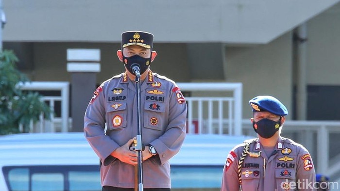 Kapolri Jenderal Listyo Sigit Prabowo saat memberikan arahan di Apel persiapan PON Papua