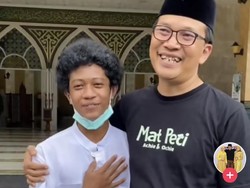 Ini Foto Anak Sultan Pemilik Masjid di Subang Viral karena Rendah Hati